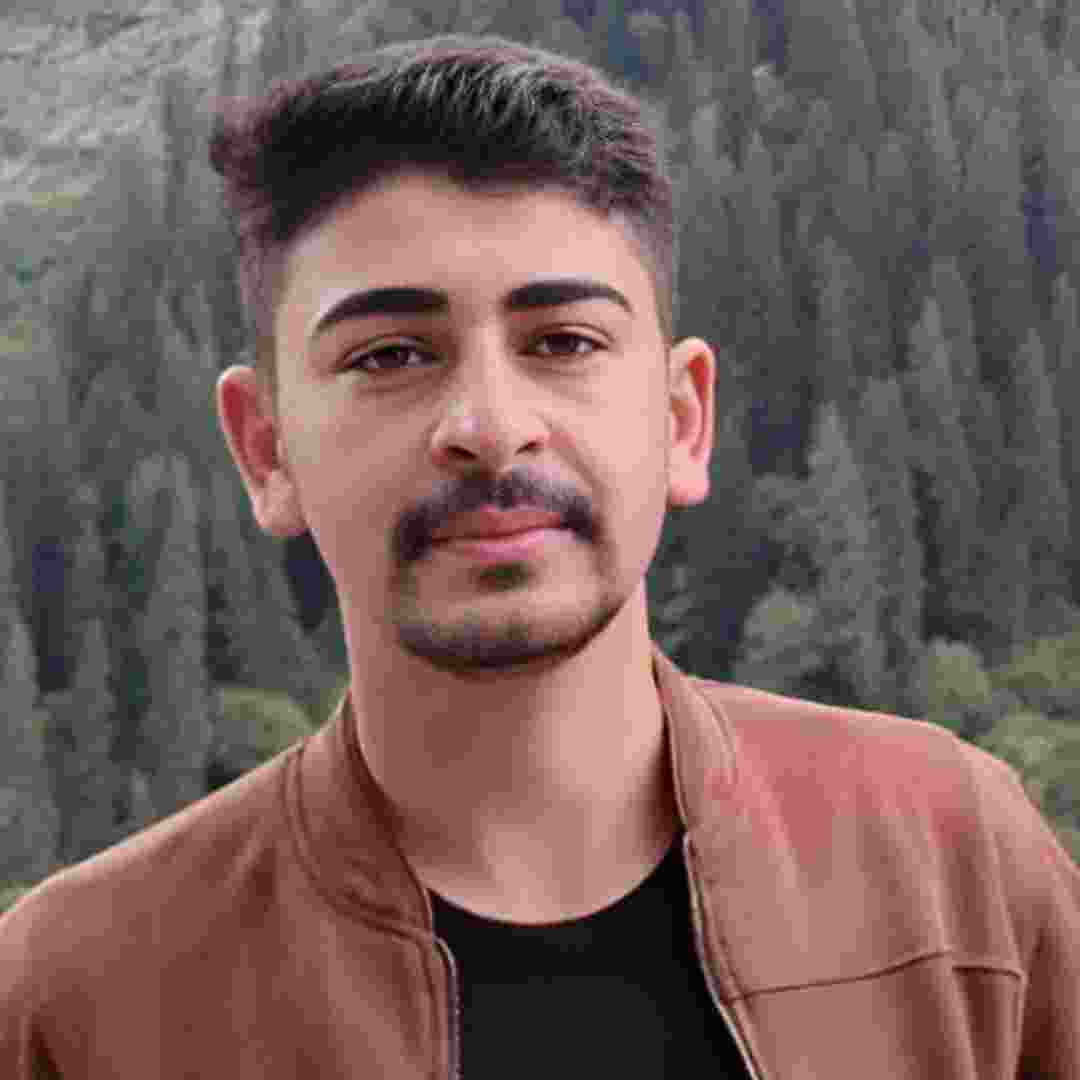 Sahil chola